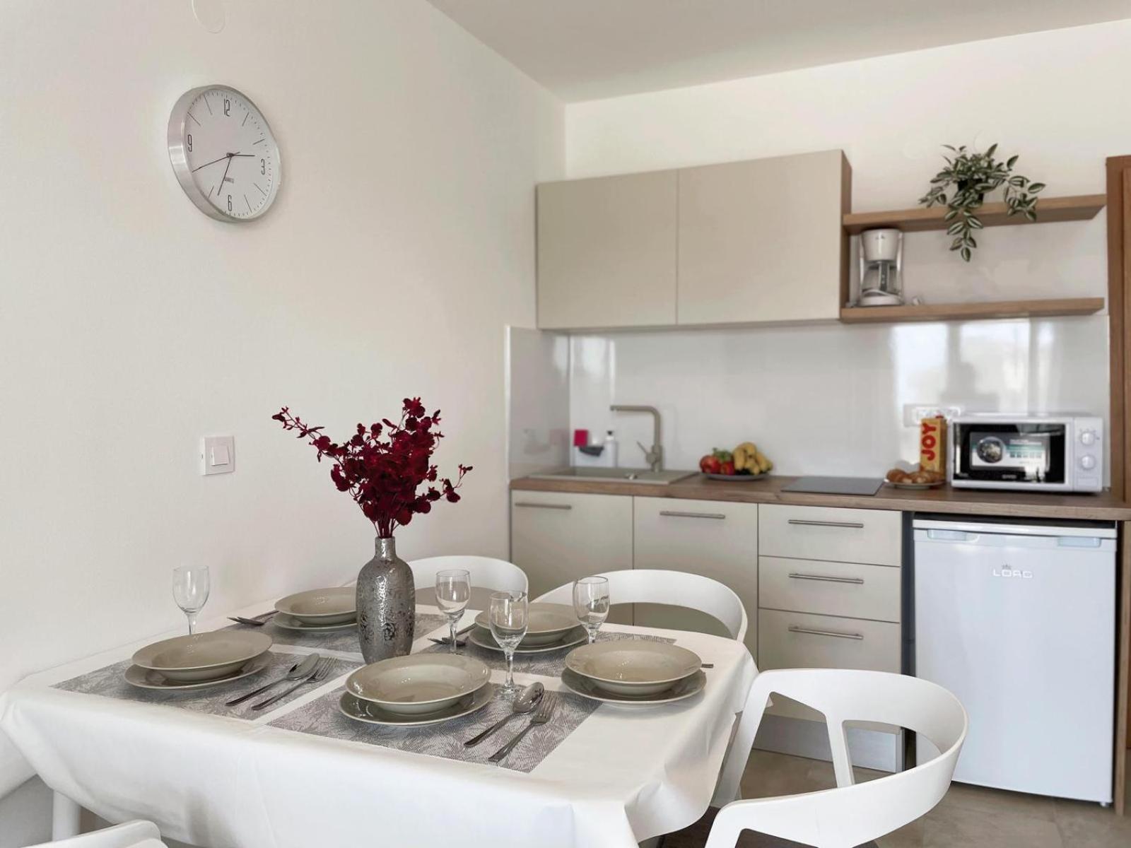 Caramel Comforts With Sea View In Stinjan Only 300 Meters From The Beach Pula Exterior photo